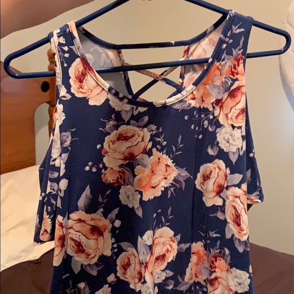 Shirt - Picture 3 of 3